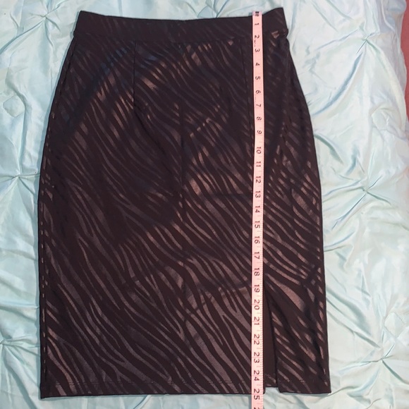 NWOT Large Zebra Side Slit Bodycon Midi Skirt - Picture 5 of 13